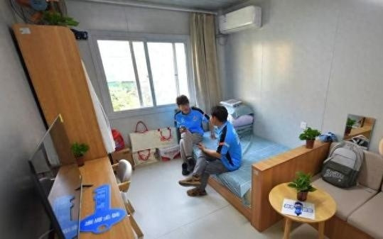 专属AI师傅上线 饿了么为新骑手找“带练”