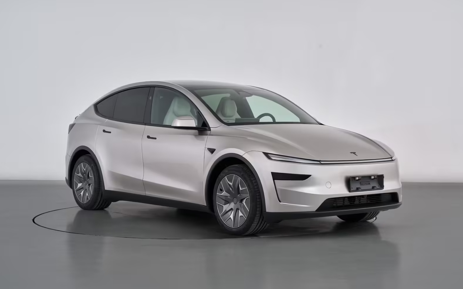 特斯拉官宣 Model Y L 车型，9 月上市；快手辛巴宣布退网；阿里「扫地僧」多隆被曝加入老同事 AI 创企｜极客早知道
