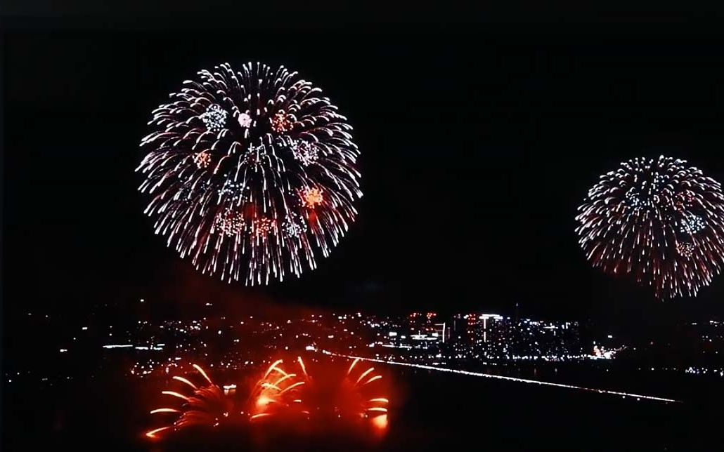 和LCD打擂台，LG Display秀83英寸SE OLED性价比电视面板