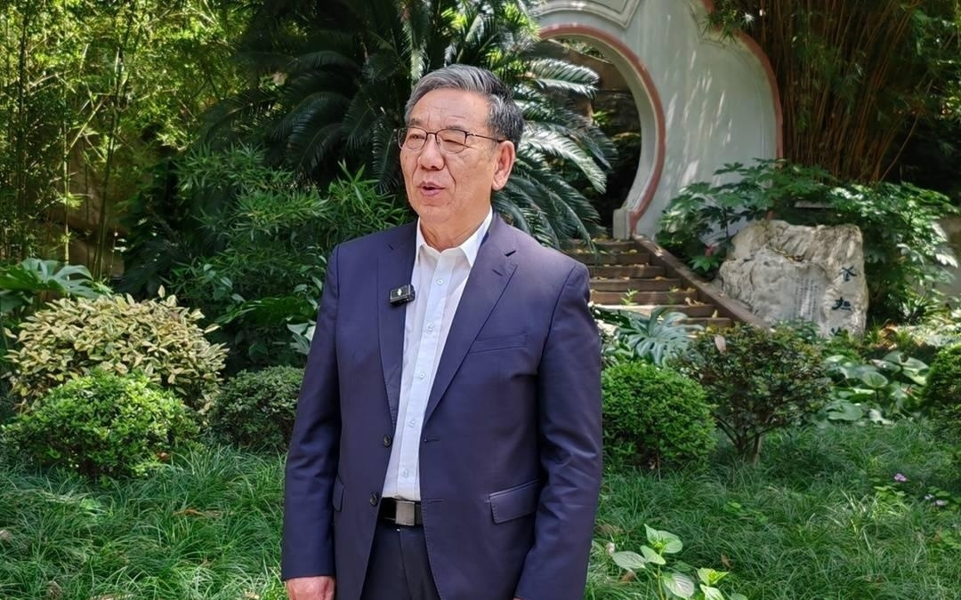 作报告、寄语青少年 中国探月工程总设计师吴伟仁来川宣讲国防教育