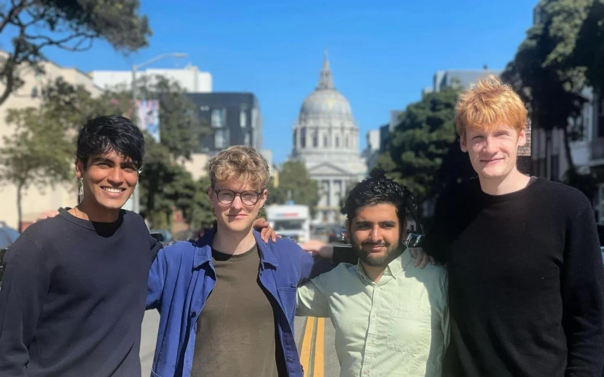 估值半年涨超200%破400亿，爆火的AI编程独角兽又要拿钱