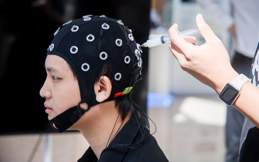 “首创”不停！脑机接口“上海速度”将科幻场景搬进现实