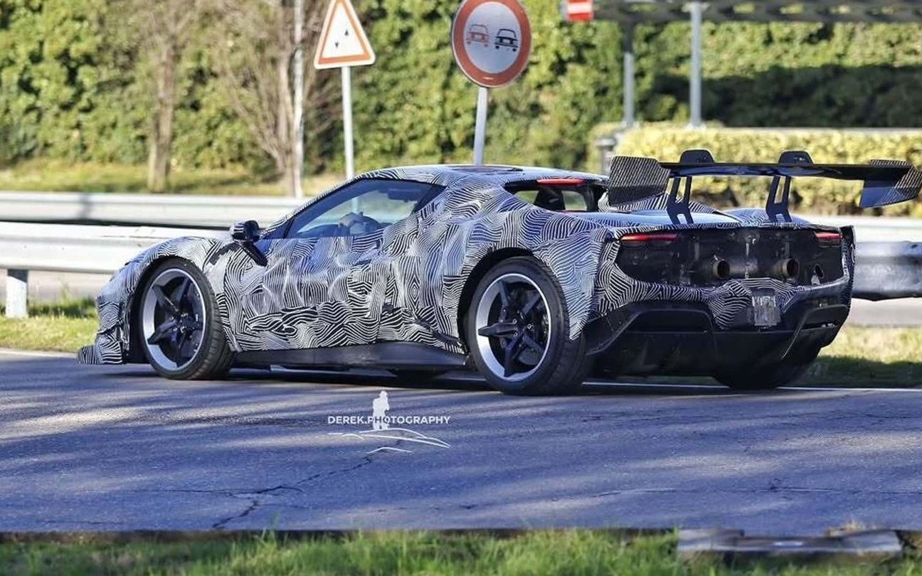 更硬核的296：法拉利“特别版”新车谍照曝光，马力有望逼近700匹