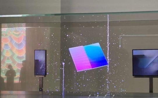 三星首款三折叠手机有望12月5日发布，搭载5600mAh电池