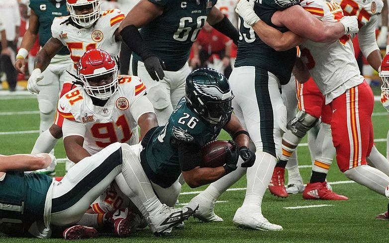 “若美中AI竞赛是场橄榄球赛，目前比分24比18”