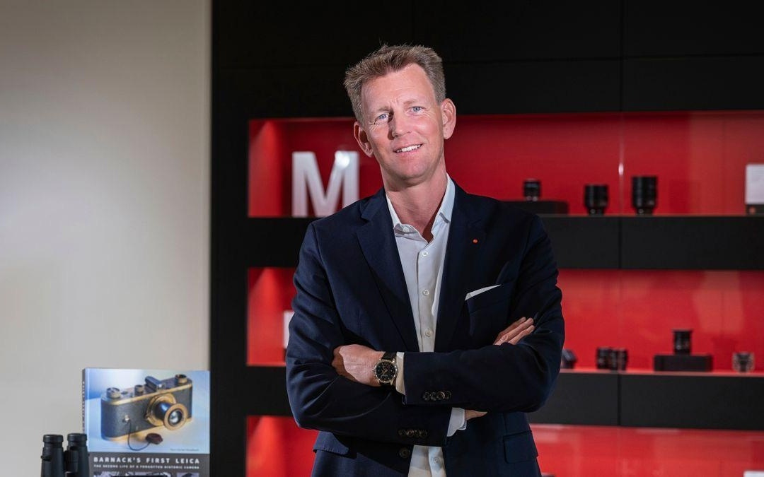 早报｜英伟达发布太空战略、目标1万亿收入/苹果无预警发布AirPods Max 2/三星三折叠将停售