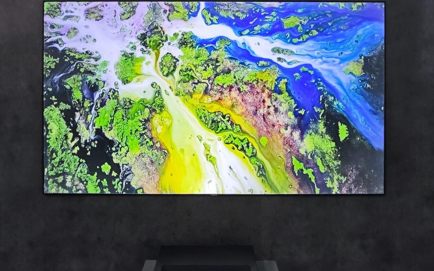 峰米小明CES展示液冷投影仪，2000 ISO流明亮度兼具低噪声