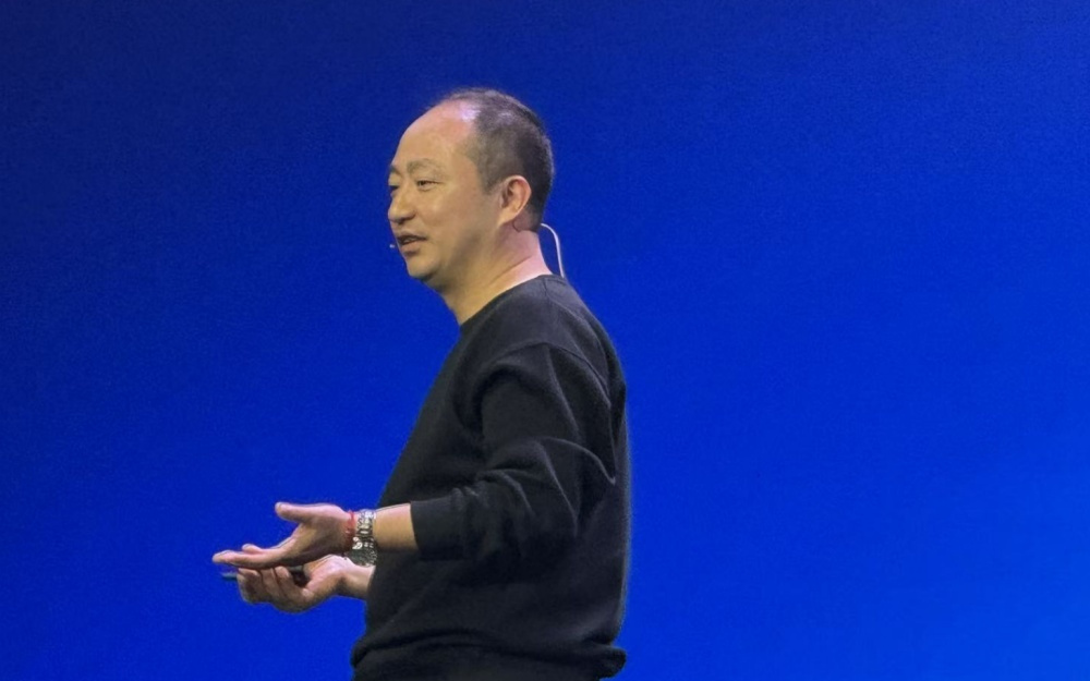 钉钉CEO陈航：知识博主天天吹“龙虾”，这很不负责任