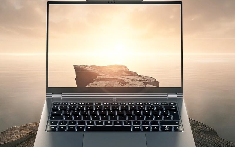 笔记本厂商Schenker XMG:内存短缺影响板载大容量LPDDR5X产品