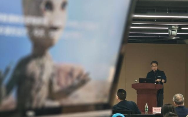 《华夏大讲堂》首期开讲：零重空间兰利东解码商业航天，从“国家工程”到“烟火人间”的产业跃迁