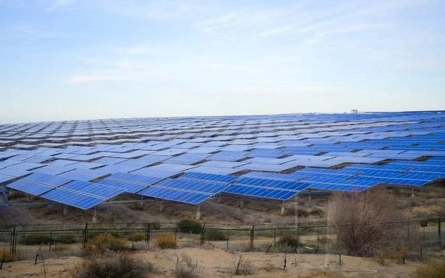 光伏长城的“听诊器”：无人机技术正在重塑新能源运维边界