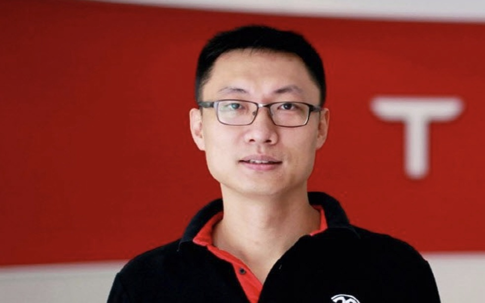 马斯克给这个中国人发16亿红包！但有两个条件