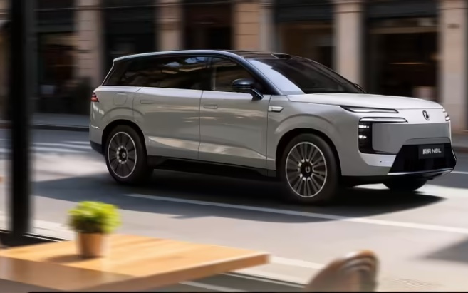 比亚迪腾势N8L推送V1.2版本：新增易三方泊车等功能