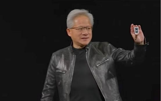 黄仁勋从口袋掏出RTX Spark，PC行业的“iPhone时刻”来了