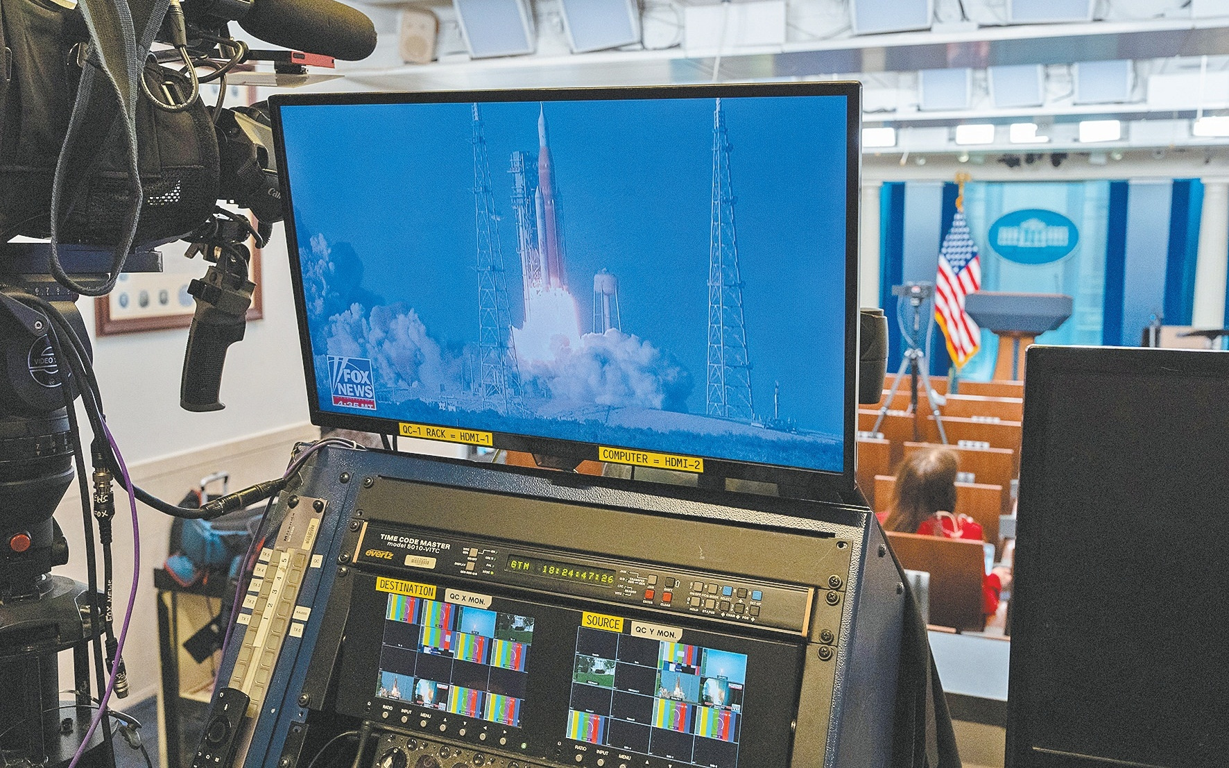 验证载人关键技术，频发故障引起担忧，美国时隔半个多世纪重启登月