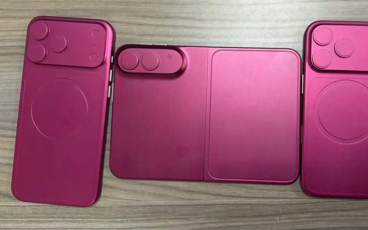 消息称苹果首款折叠iPhone将推深靛蓝色，展开最薄处4.7毫米