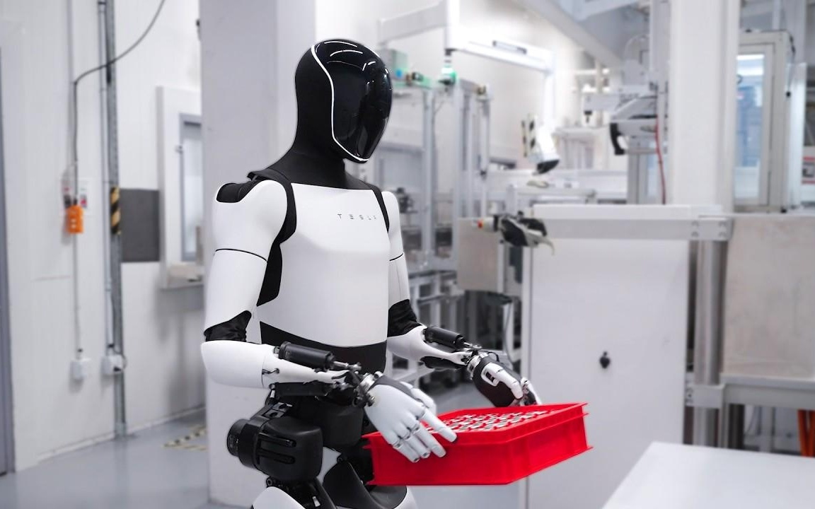 特斯拉人形机器人要去工厂上班了
