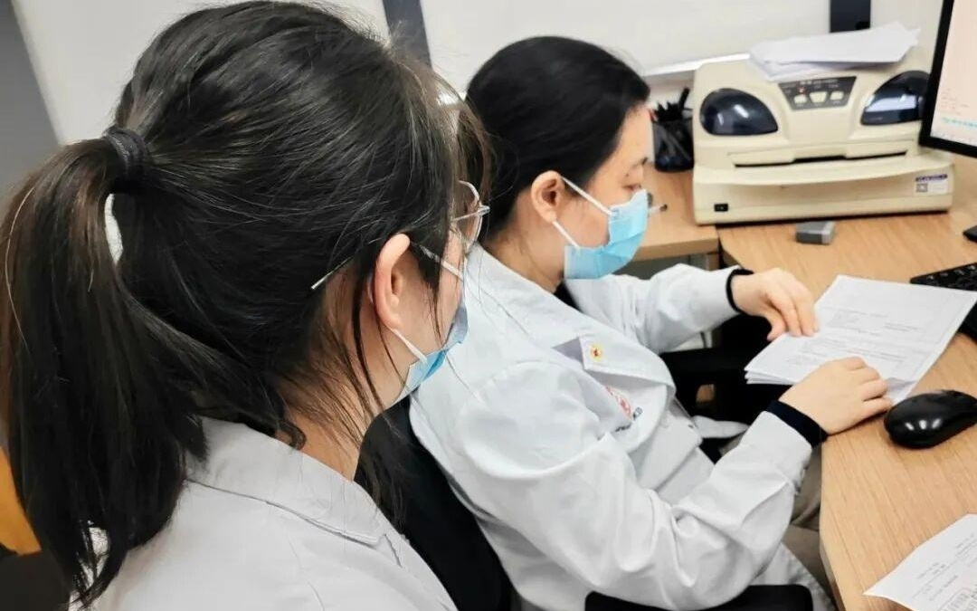 在神经免疫的迷雾中，像华山老师那样踏实扎根丨华山进修