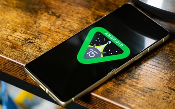 旧手机回收价狂涨五六倍!回收商:开不了机的照样高价收