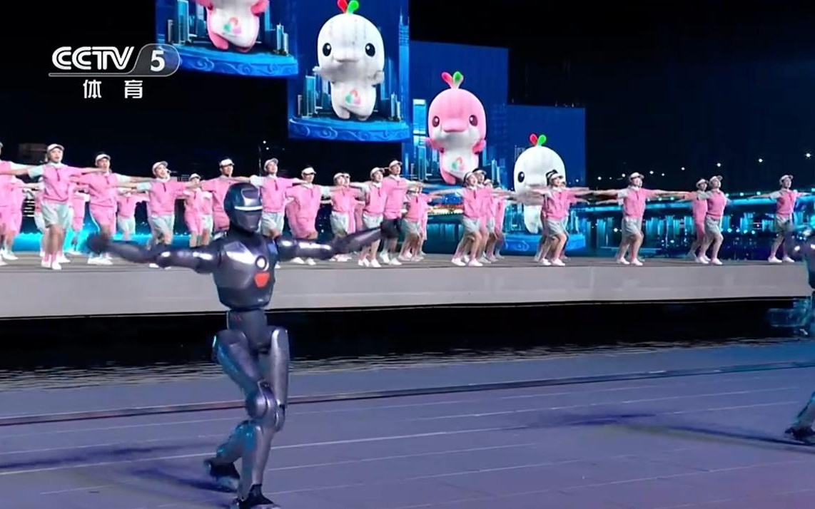 人形机器人也得做广播体操,十五运会闭幕式现场视频公布