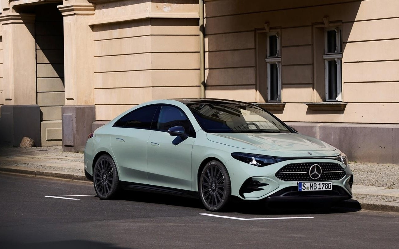 消息称奔驰新车平台“凤凰”首落中国，要用吉利GEEA4.0架构