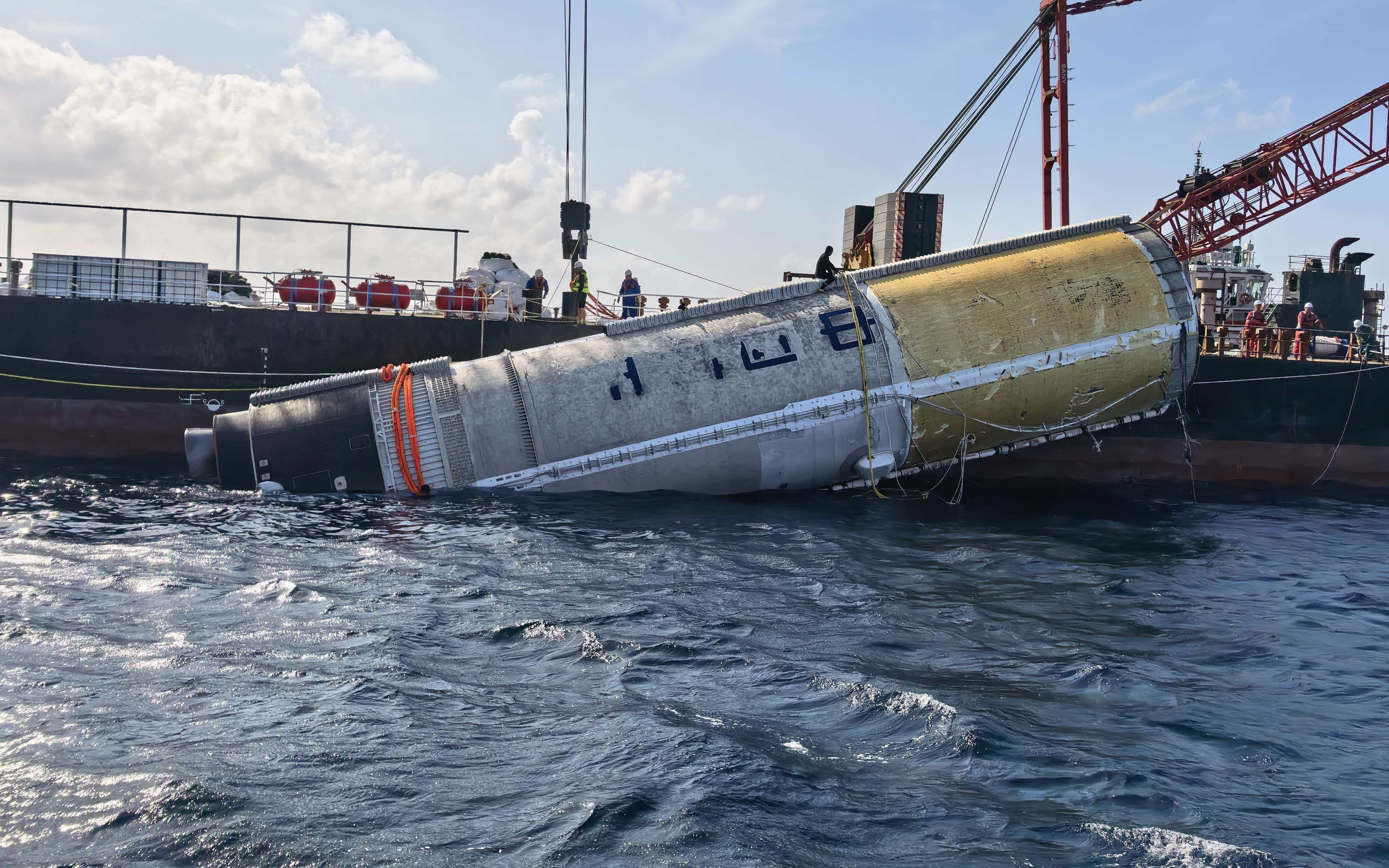 我国完成首次火箭一级箭体海上打捞回收任务