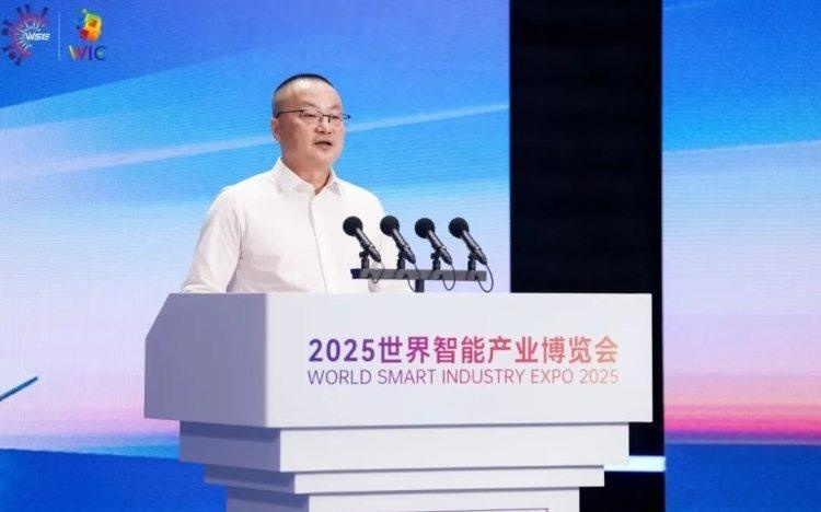 重庆设计院自主研发“灵基智城”AI大模型亮相