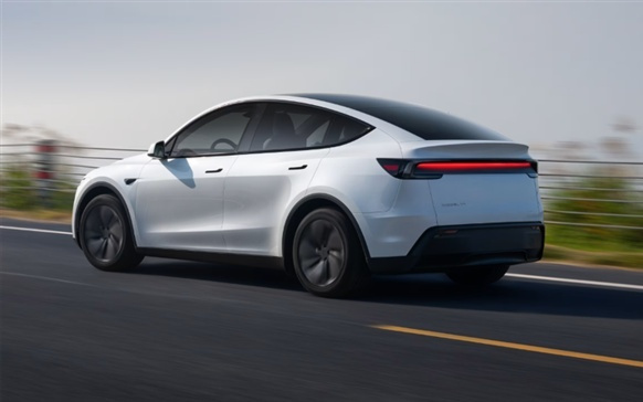 特斯拉Q1全球交付35.8万辆！上海超级工厂撑起半壁江山