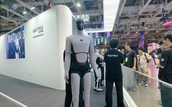 BEYOND Expo2026观察:具身智能的“ChatGPT时刻”还没到,机器人公司在争什么?