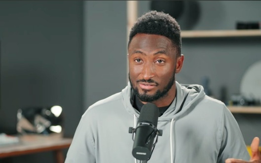 Rabbit又行了？油管大V改口，将发第二款AI硬件