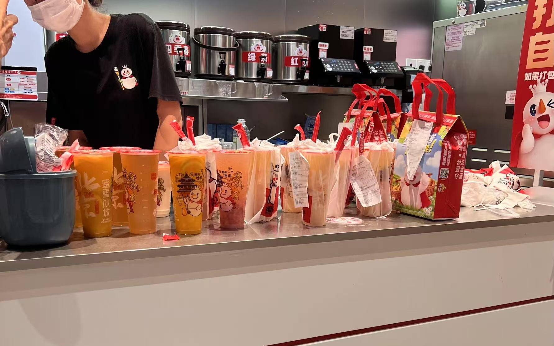 平台表态"卷没意义"，高温下的外卖价格战应回归理性