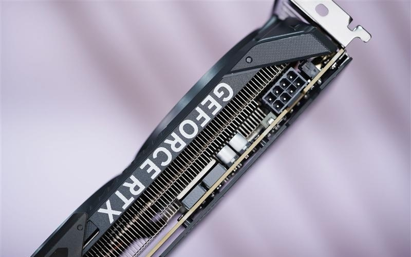 技嘉RTX 5050 GAMING OC显卡评测：升级DLSS 4技术的新版“RTX 4060” 老显卡升级多一个选择
