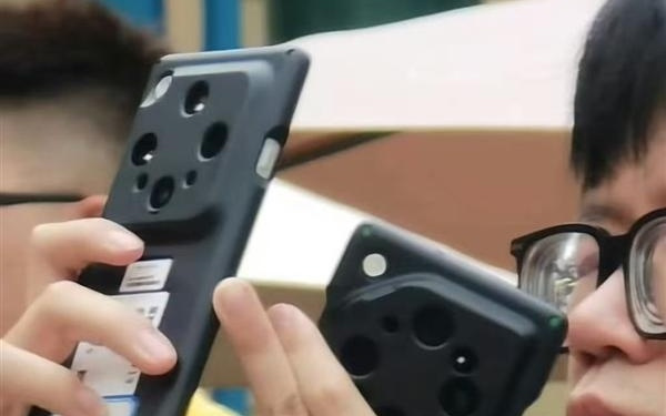 OPPO Find X9 Ultra来了：原生10倍光学变焦回归 机圈最强长枪大炮