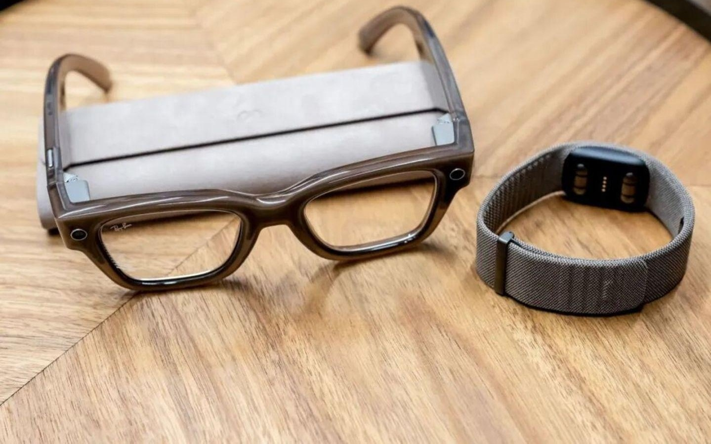 软硬一体大整合,大厂决战AI硬件