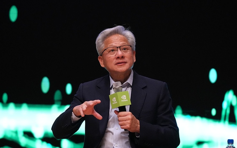 黄仁勋:“对华出售最先进半导体会危及国家安全”站不住脚