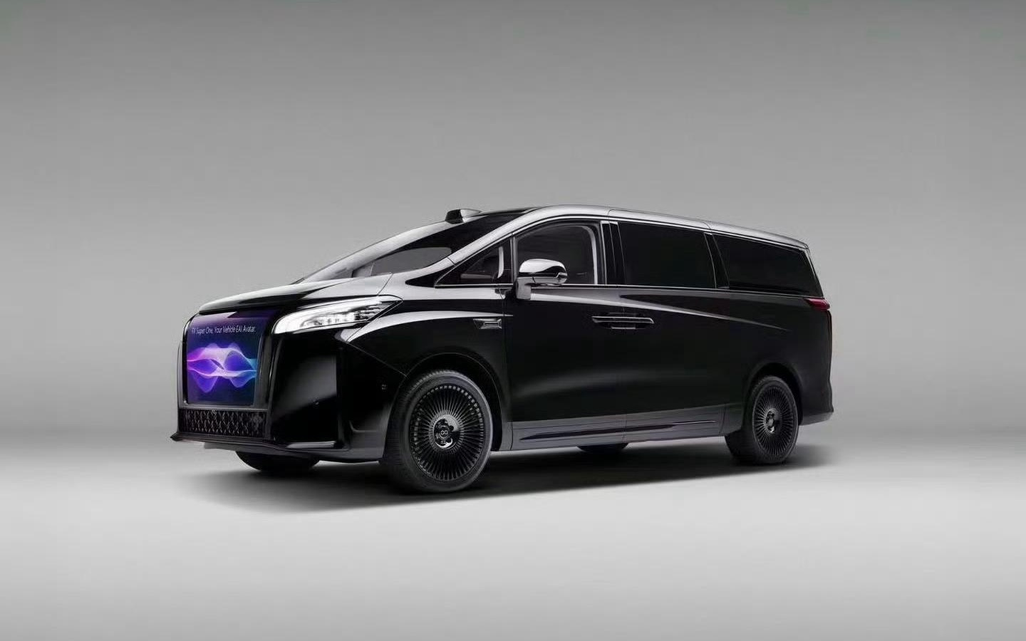 法拉第未来FX首款纯电动中大型MPV车型Super One首发亮相开启预订