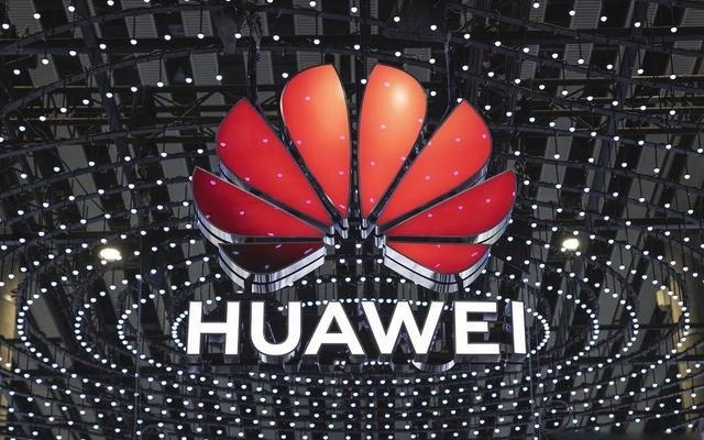 华为发布中小企业智能化方案；微信鸿蒙版 App 启动新一轮升级 | 早资道