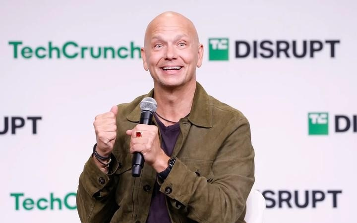 早报|黄仁勋:从未承诺向OpenAI投资1000亿美元/腾讯元宝回应红包助力刷屏质疑/曝苹果封堵「隔空投送」版Final Cut Pro