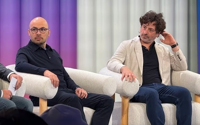 黑客帝国在谷歌成真?绝密AI曝光: 服务器挤爆,布林狂肝代码不停