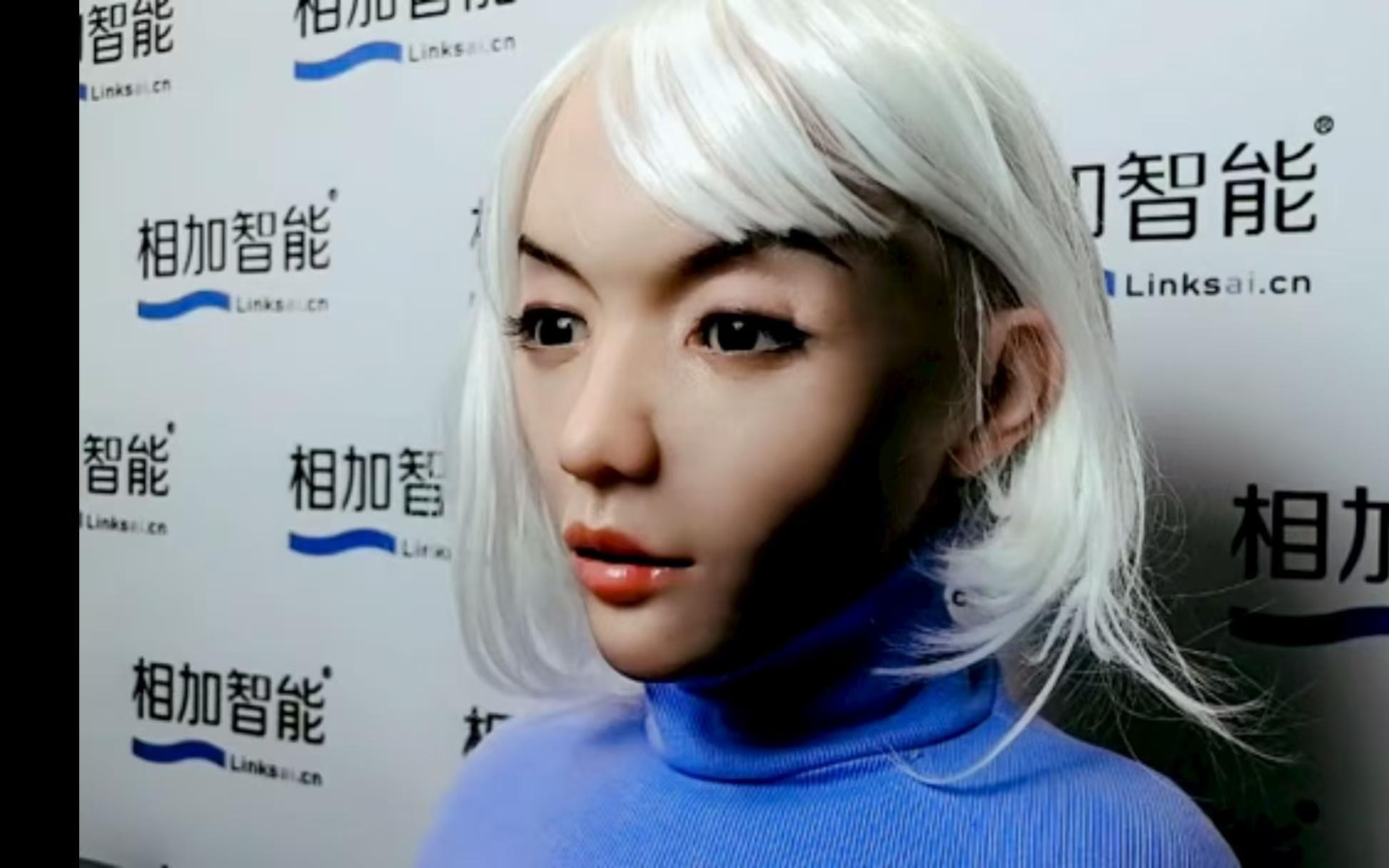 外滩大会看未来产业丨“不性感”的技术更适合商业化，明年机器人先走入服务、陪伴场景
