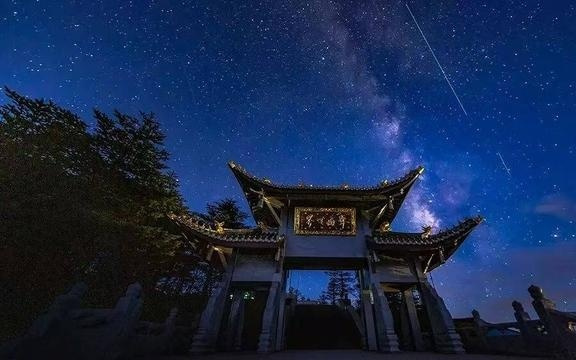 “大的当哥哥,小的当妹妹!”发现者揭秘银河系边缘“婴儿星团”命名:灵感来源峨眉山|封面头条