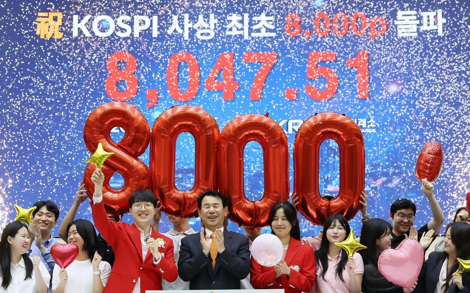 继三星之后亚洲第三家公司！海力士市值突破1万亿美元，韩国投资者挤崩培训网站