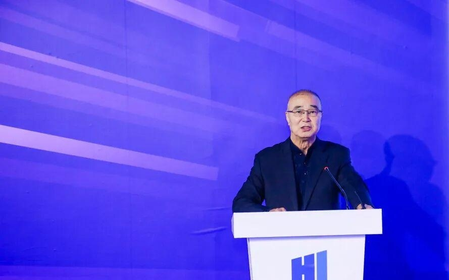 AI，人类历史上最后一次科技革命？你准备好“上桌”了吗