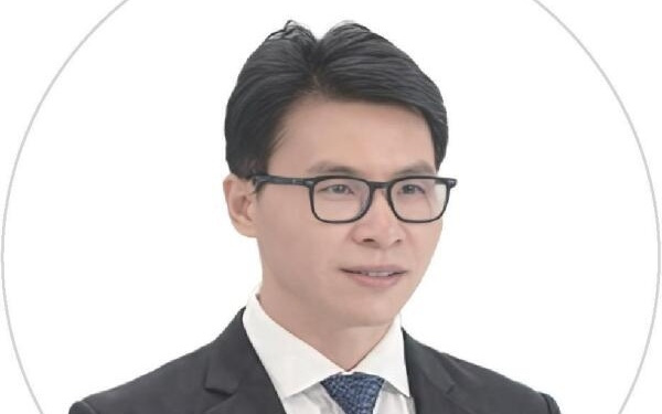 让机器人在制造业中训练和“反哺”