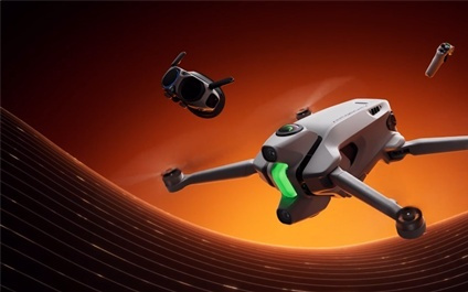 快手直播间出现大量涉黄内容，快手回应：遭到黑灰产攻击；吉利汽车宣布完成极氪私有化；Waymo无人车闯祸了！路口集体趴窝导致堵车