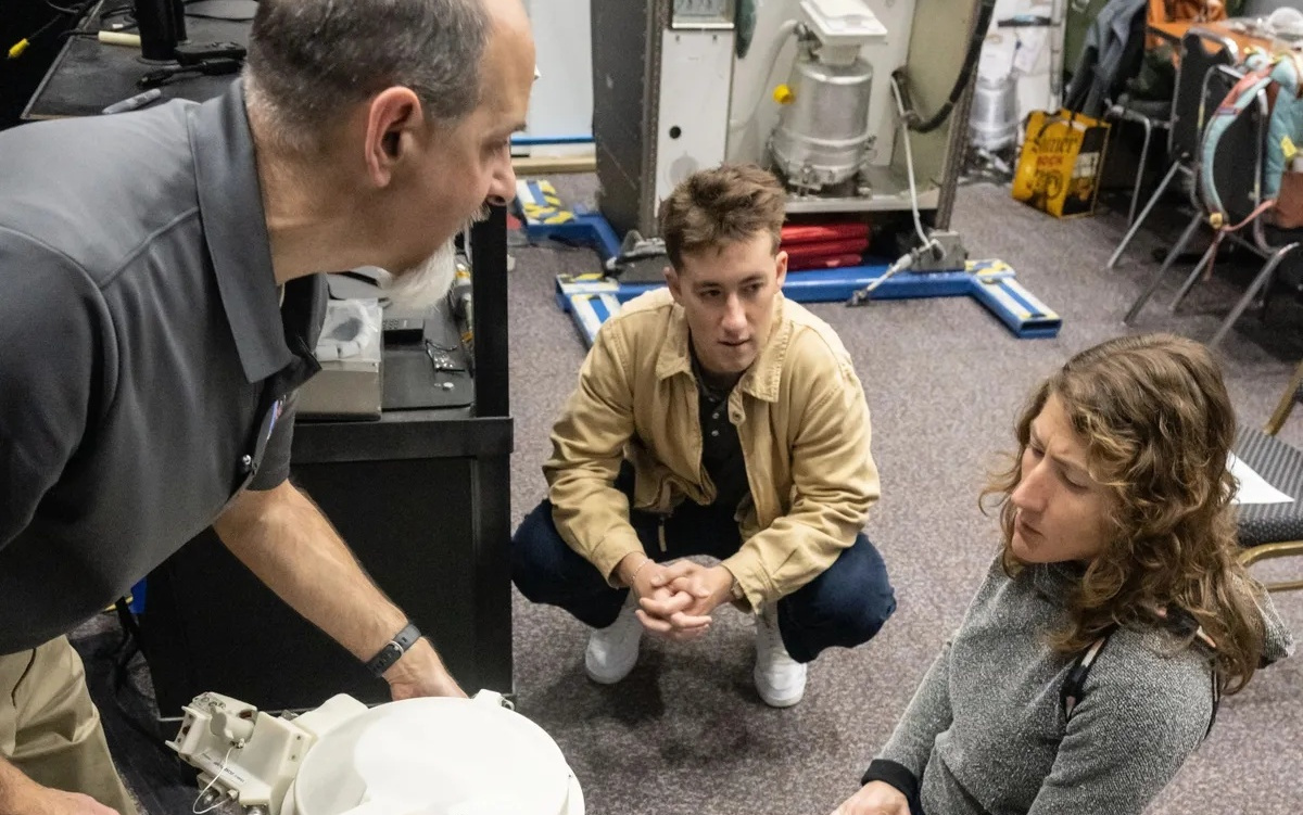 报道称美国载人绕月任务出现“厕所危机”，尿液收集系统短暂故障