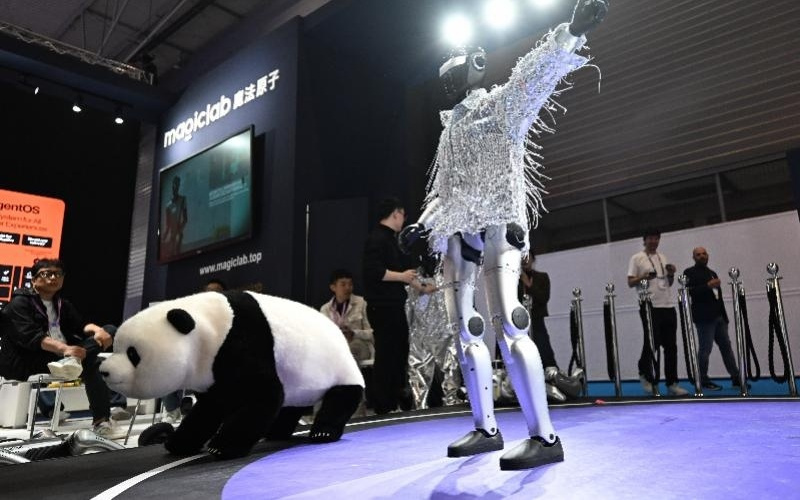 刚登上春晚的机器人企业创始人离职创业？公司正计划今年上市