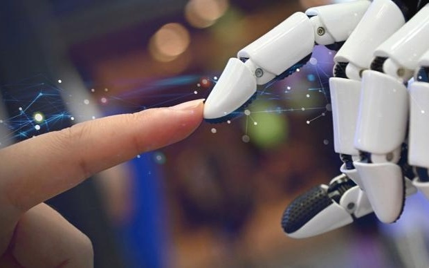 祝福AI一代丨新民随笔