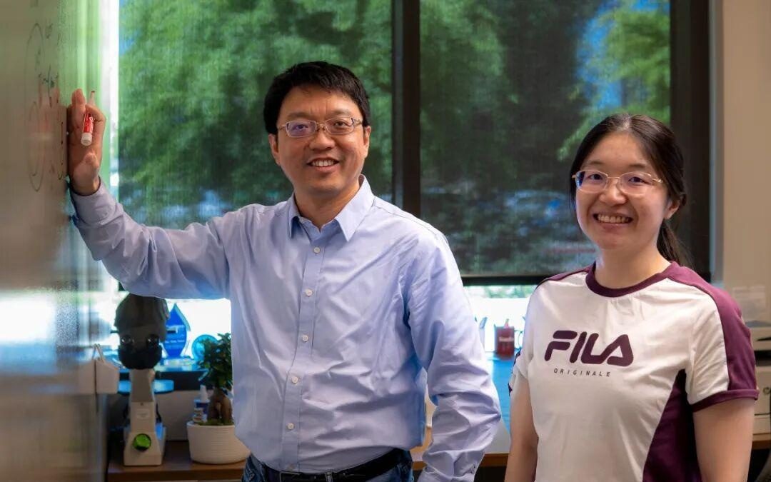 细胞接触时可能互"咬"一口，科学家：这不就是天然快递吗？