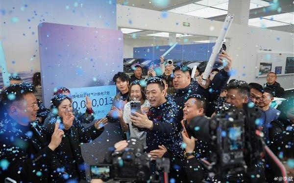 蔚来达成100000000次换电里程碑 李斌发长文感谢